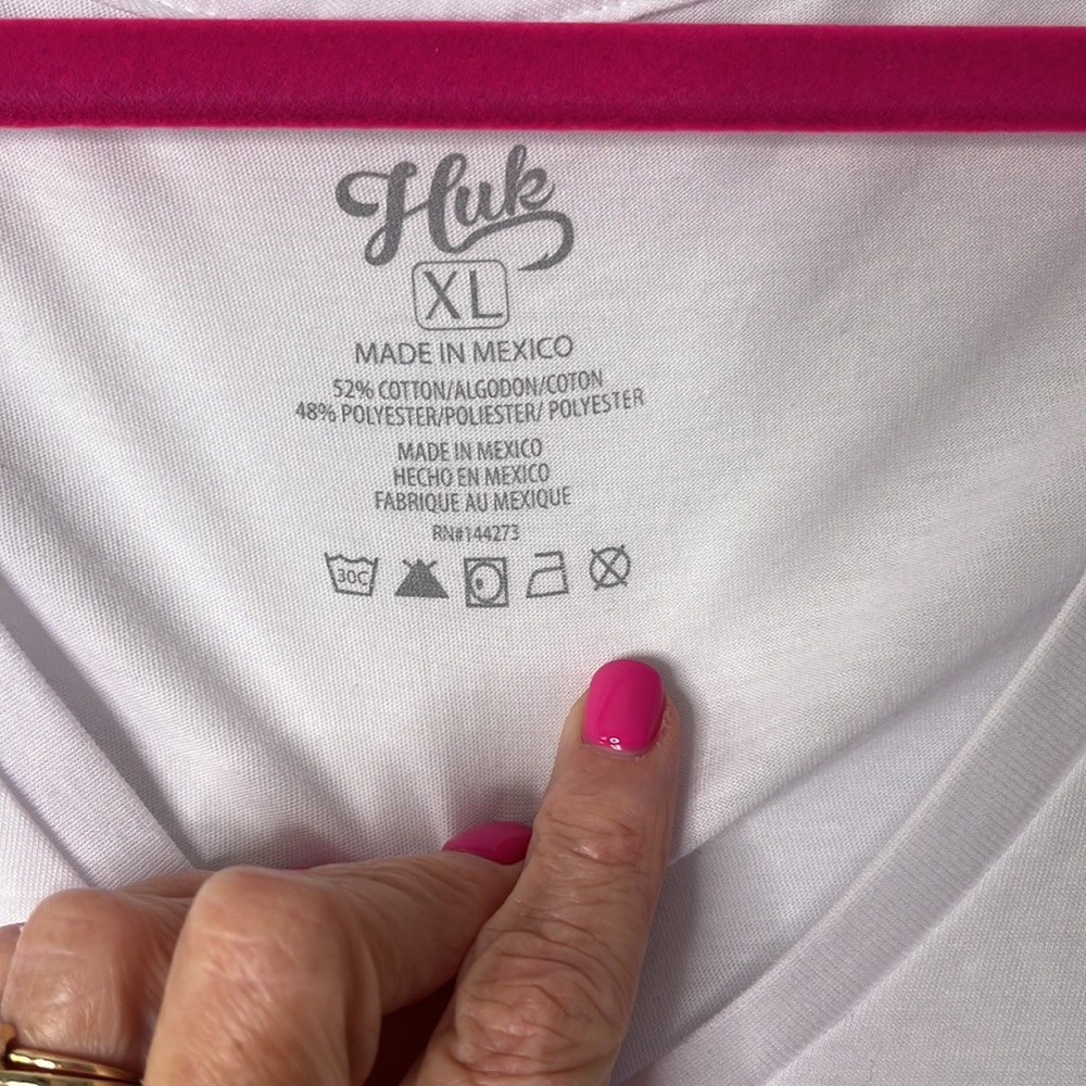 HUK Women’s Script V Neck Top in White, Size XL. - Picture 3 of 8